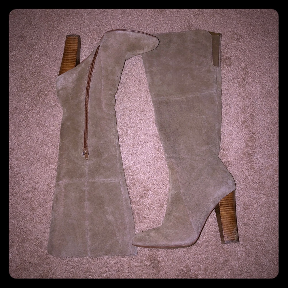 Adorable heel boots
